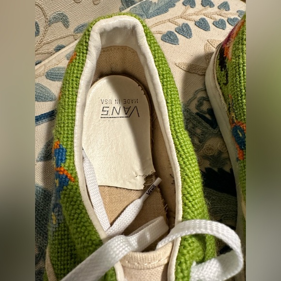 Vans Van Doren 1960’s Vintage Needlepoint Butterfly Skate Sneakers.  Size 9.5 - Picture 4 of 14